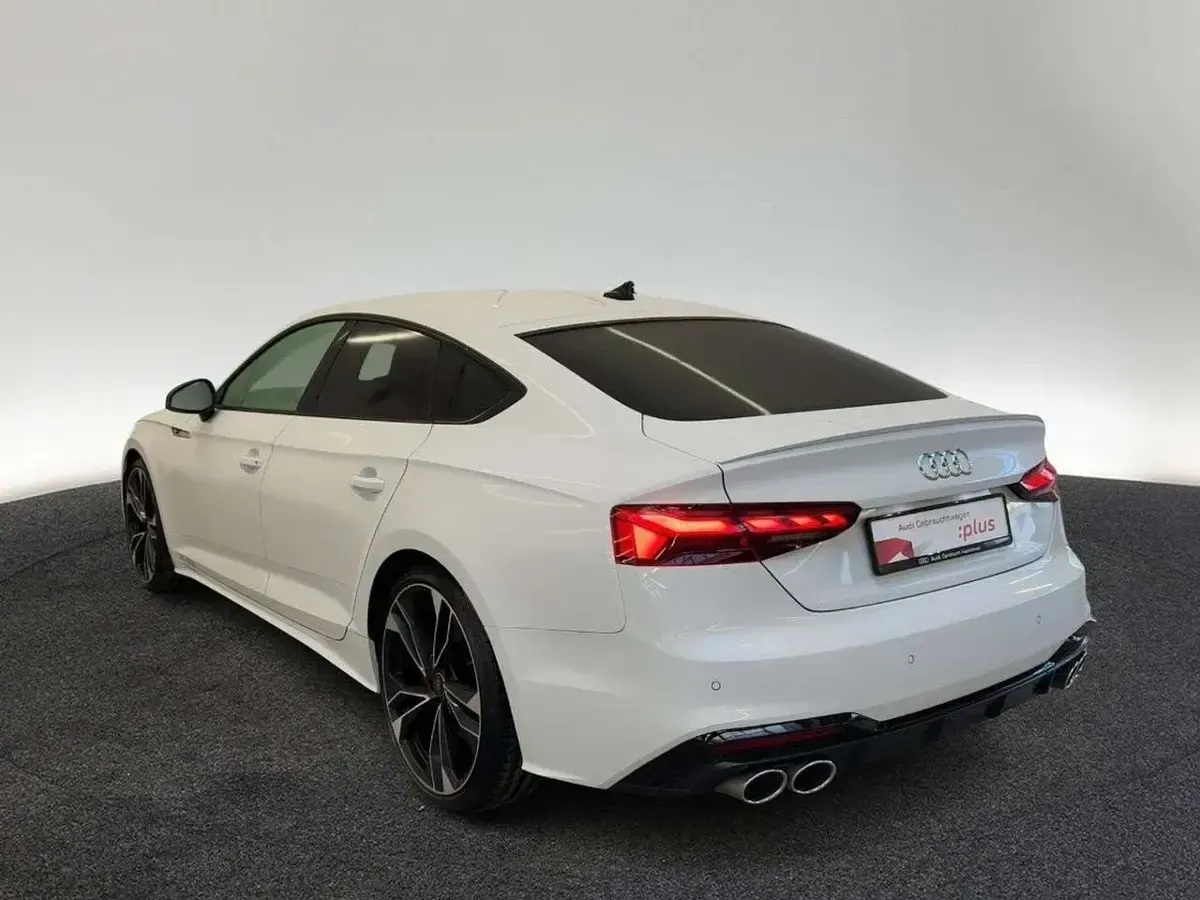 Gebraucht Audi S5 Ambiente 341 PS (250 kW) 2023 Gletscherweiß metallic Coupé