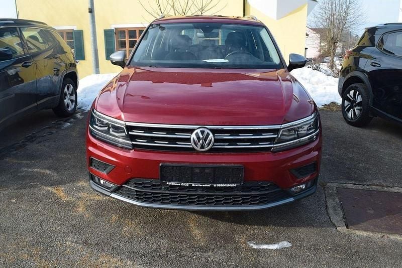 Rot Gebraucht 2018 VW Tiguan Allspace Comfortline SUV | 21.490 € (Superpreis) - Bild 1/4
