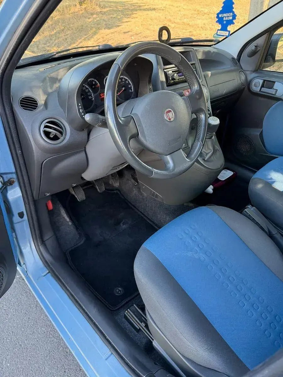Gebraucht Fiat Panda 60 PS (44 kW) 2010 Blau Kleinwagen