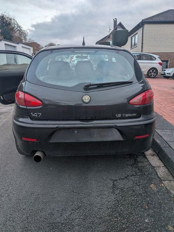 Gebraucht Alfa Romeo 147 Distinctive 120 PS (88 kW) 2004 Schwarz Kleinwagen