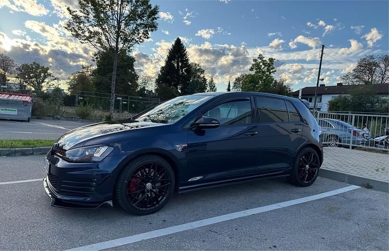 Blau Gebraucht 2014 VW Golf VII GTI Coupé | 14.500 € (Fairer Preis) - Bild 1/4