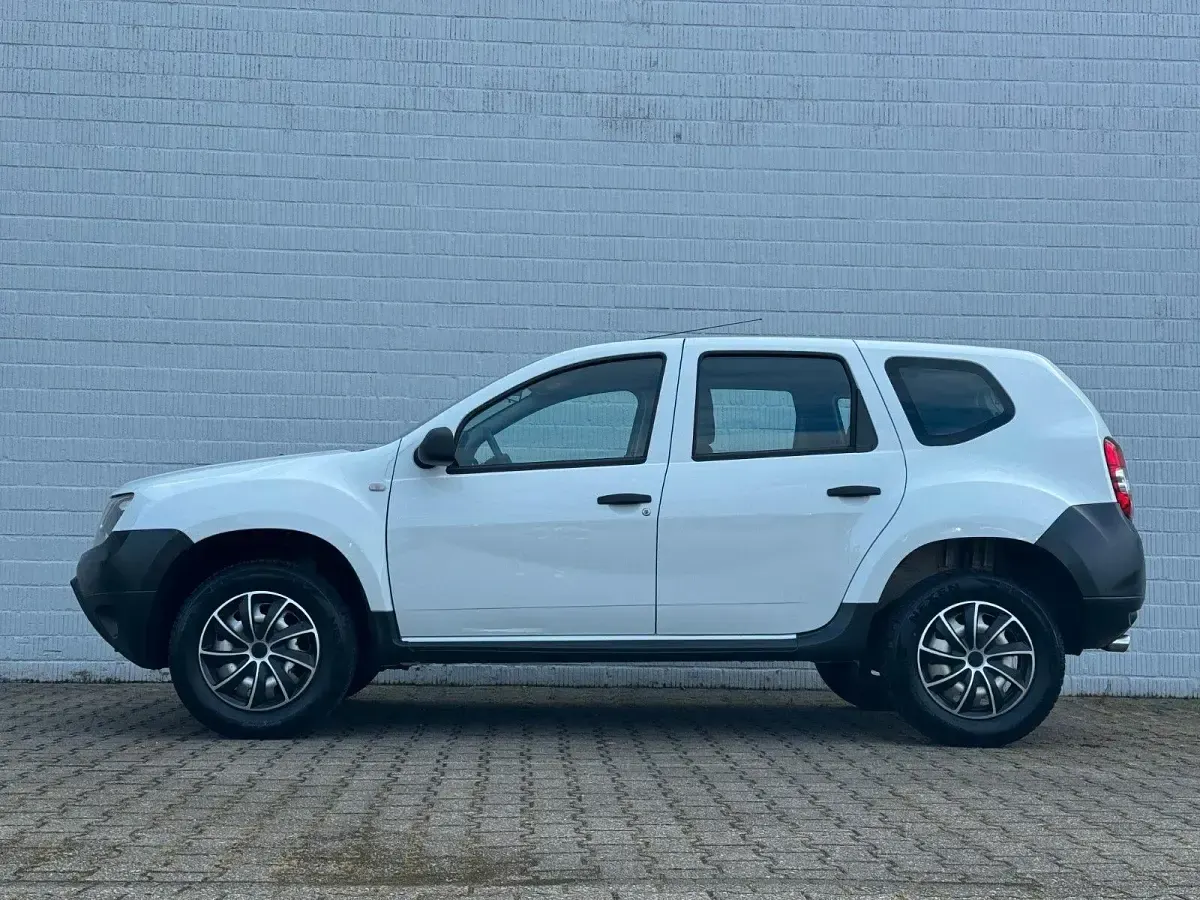 Gebraucht Dacia Duster Essentiel 114 PS (83 kW) 2017 Weiß SUV