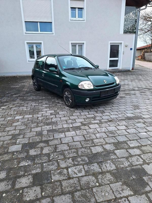 Gebraucht Renault Clio II 58 PS (42 kW) 2001 Grün Kleinwagen
