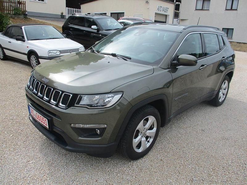 Grün Gebraucht 2019 Jeep Compass Longitude SUV | 14.900 € (Fairer Preis) - Bild 1/3