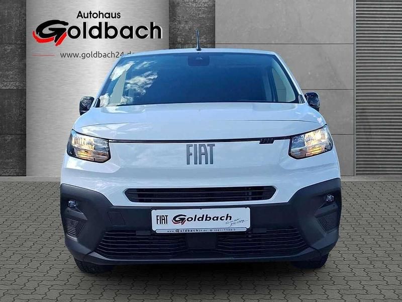 Neu Fiat Doblò 101 PS (74 kW) 2025 Weiß Van / Kleinbus