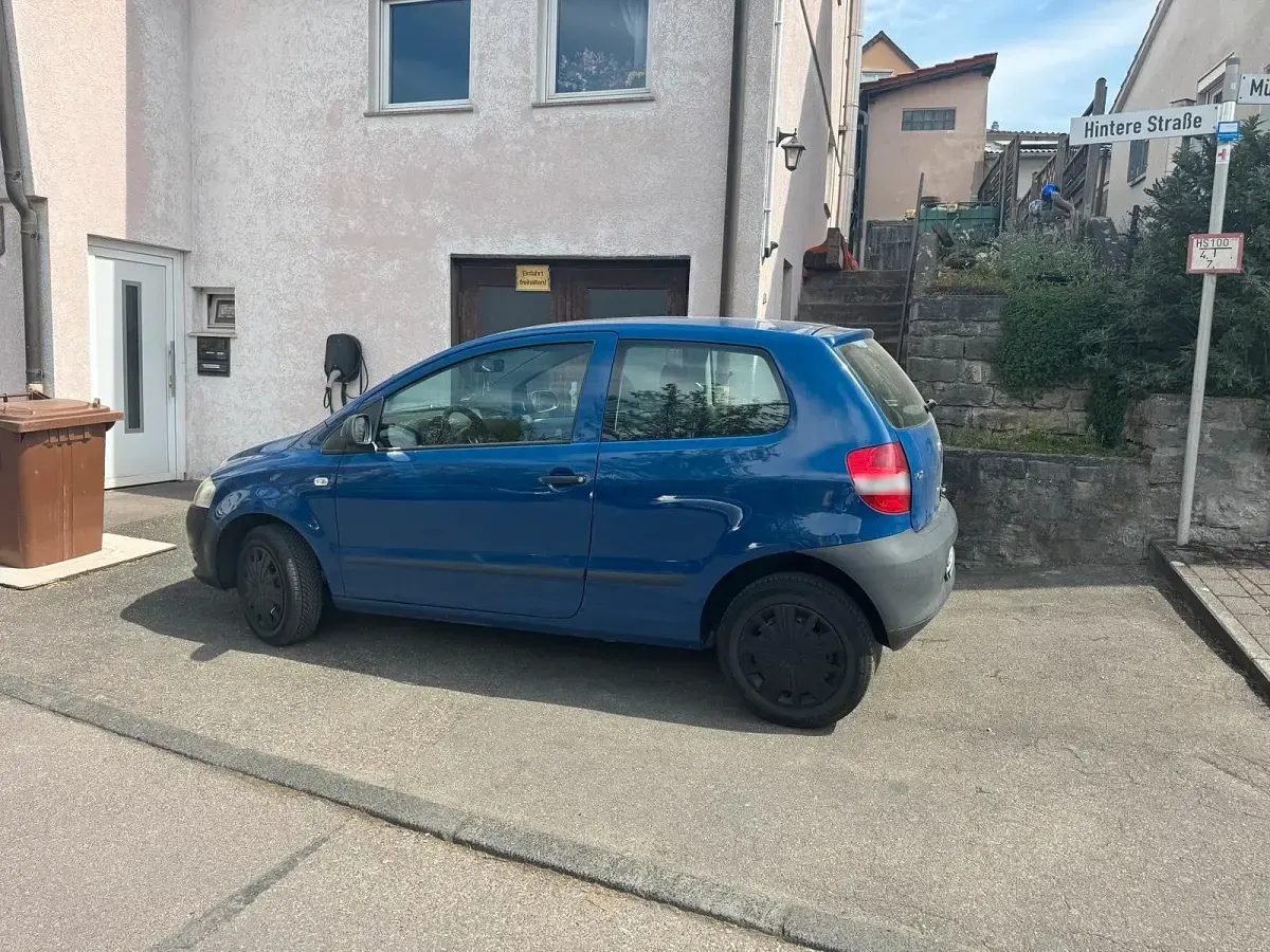 Second-hand VW Fox 55 CP (40 kW) 2006 Albastru Hatchback