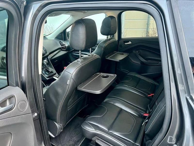 Gebraucht Ford Kuga Individual 179 PS (131 kW) 2015 Grau SUV