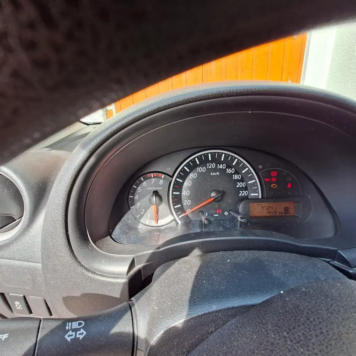 Gebraucht Nissan Micra 80 PS (58 kW) 2011 Schwarz Kleinwagen