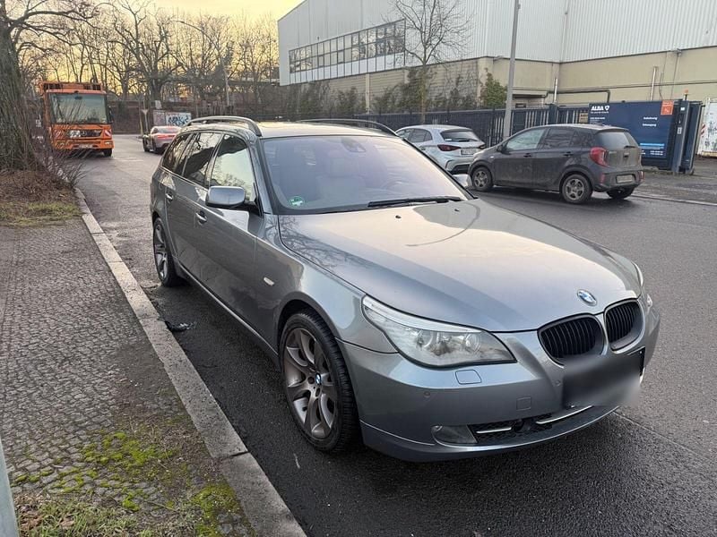 Gebraucht BMW 530 272 PS (200 kW) 2007 Grau Kombi