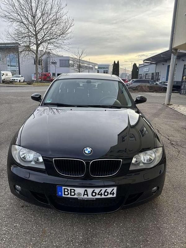 Schwarz Gebraucht 2006 BMW 118 Kleinwagen | 2.500 € (Guter Preis) - Bild 1/4