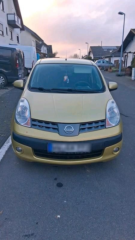 Gebraucht Nissan Note 88 PS (64 kW) 2006 Gold Kleinwagen