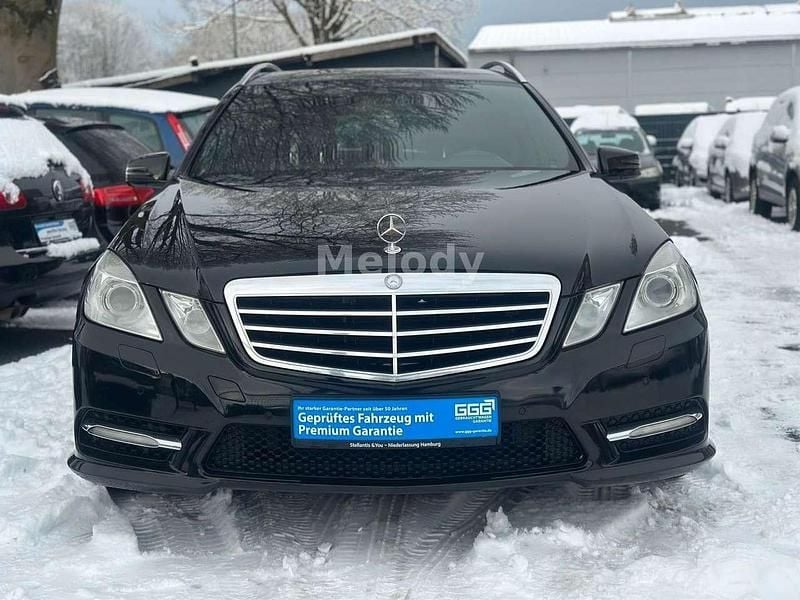Gebraucht Mercedes E220 AMG line 170 PS (125 kW) 2012 Schwarz Kombi