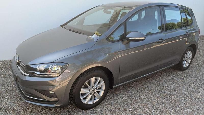 Indium grau Gebraucht 2019 VW Golf Sportsvan Comfortline Van / Kleinbus | 13.977 € (Guter Preis) - Bild 1/4