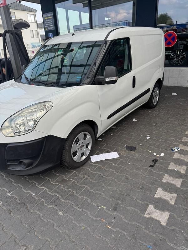 Gebraucht Fiat Doblò 90 PS (66 kW) 2012 Weiß Van / Kleinbus