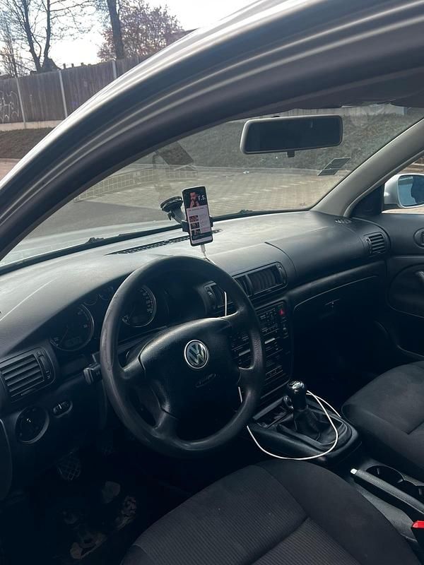 Gebraucht VW Passat 136 PS (100 kW) 2003 Weiß Kombi