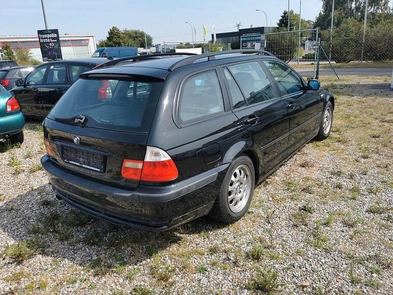 Gebraucht BMW 316 116 PS (85 kW) 2005 Schwarz Kombi