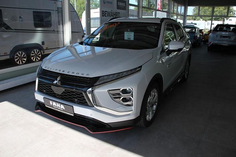 Weiß Gebraucht 2021 Mitsubishi Eclipse Cross Plus SUV | 18.990 € (Guter Preis) - Bild 1/4