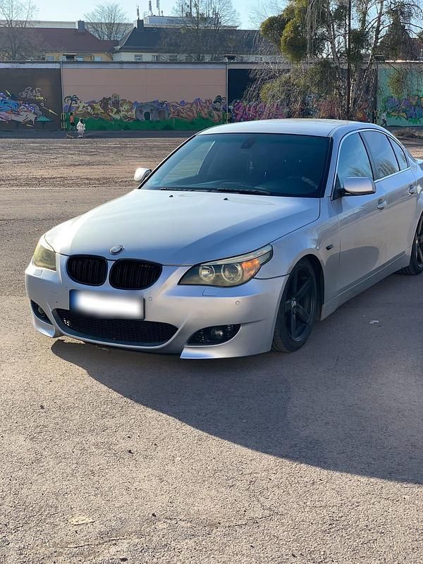 Gebraucht BMW 525 250 PS (183 kW) 2004 Grau Limousine
