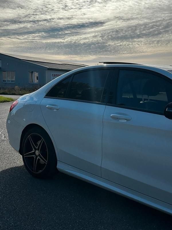 Gebraucht Mercedes C250 AMG line 211 PS (155 kW) 2016 Weiß Limousine