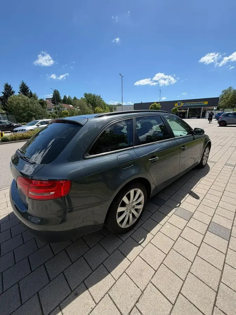 Gebraucht Audi A4 143 PS (105 kW) 2010 Silber Kombi