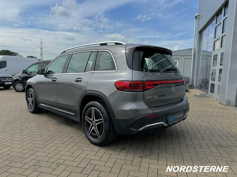 Gebraucht Mercedes EQB250 AMG line 139 kW (190 PS) 2023 Grau SUV