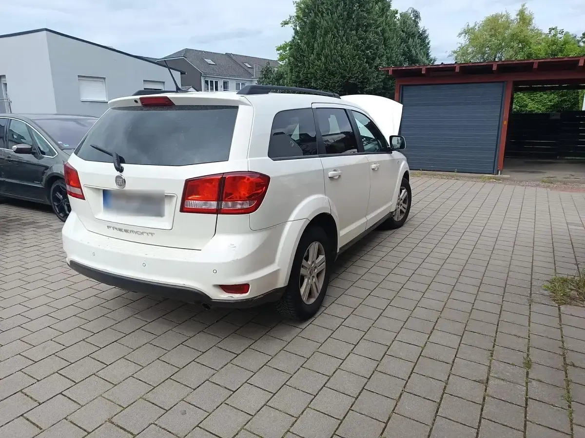 Gebraucht Fiat Freemont 170 PS (125 kW) 2013 Weiß SUV