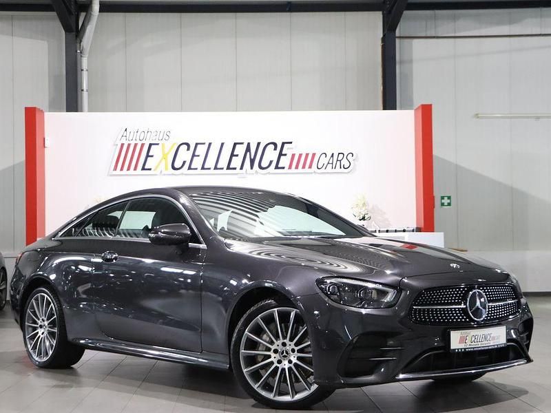 Graphitgrau Gebraucht 2021 Mercedes E450 AMG line Coupé | 51.994 € (Fairer Preis) - Bild 1/4