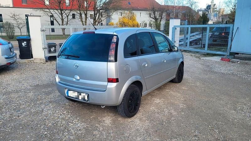 Gebraucht Opel Meriva 105 PS (77 kW) 2007 Silber Van / Kleinbus