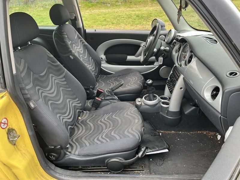 Second-hand Mini ONE 90 CP (66 kW) 2003 Galben Hatchback