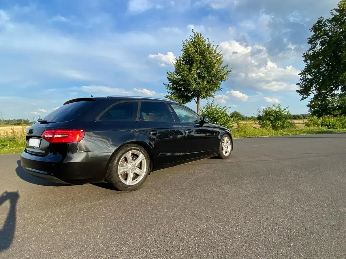 Gebraucht Audi A4 177 PS (130 kW) 2013 Schwarz Kombi