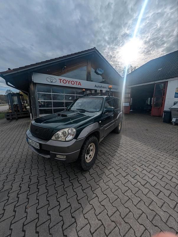 Grün Gebraucht 2006 Hyundai Terracan SUV | 5.000 € (Superpreis) - Bild 1/4