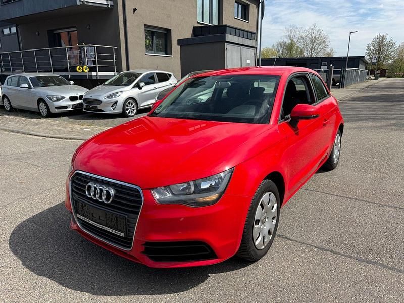 Gebraucht Audi A1 Attraction 86 PS (63 kW) 2011 Rot Kleinwagen
