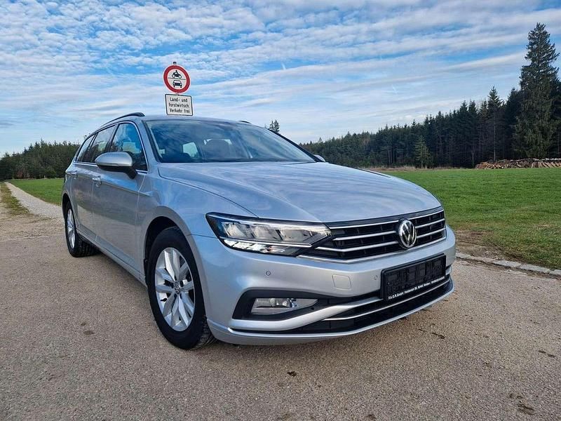 Gebraucht VW Passat Business 150 PS (110 kW) 2020 Silber Kombi