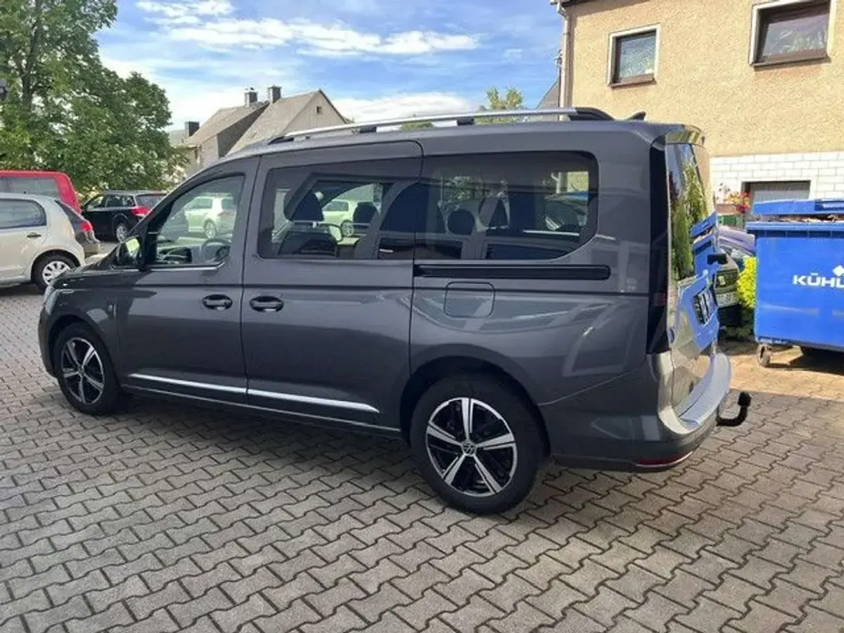 Gebraucht VW Caddy Maxi Style 122 PS (89 kW) 2024 Indiumgrau Van / Kleinbus