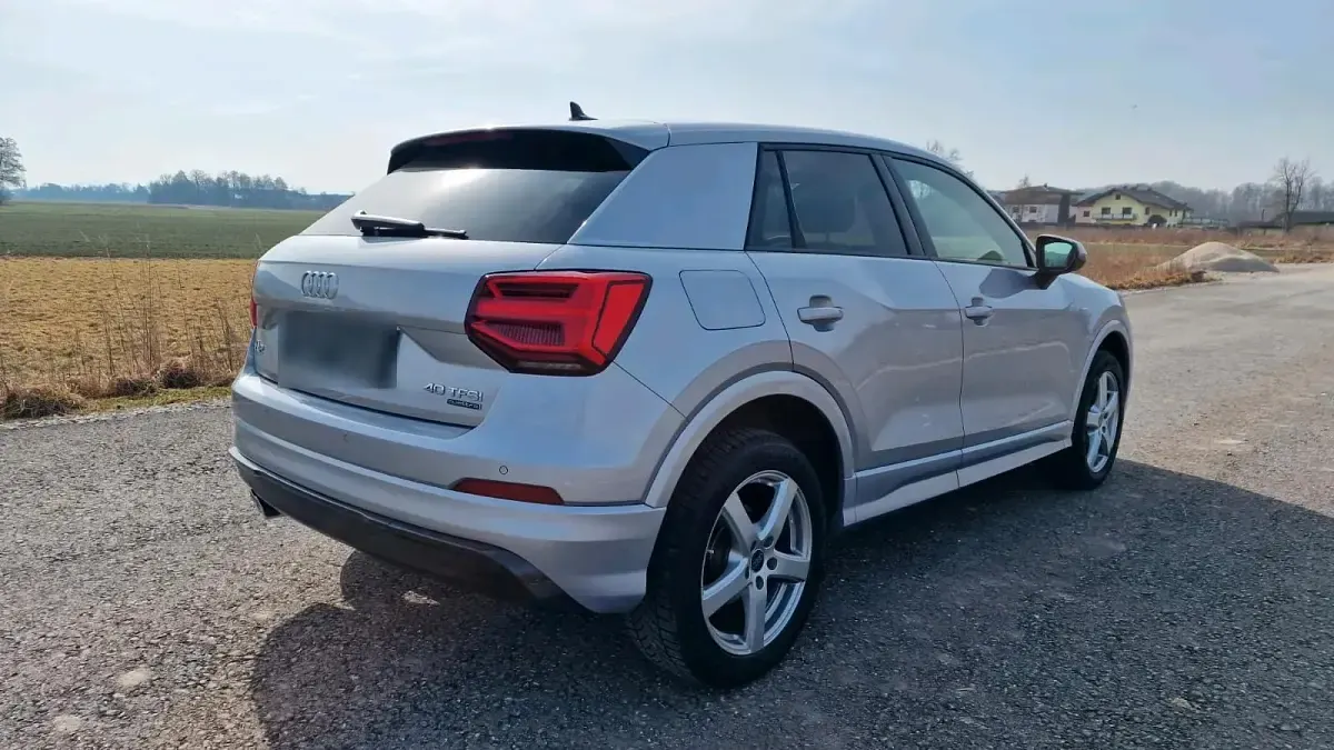 Gebraucht Audi Q2 S-Line 190 PS (139 kW) 2019 Grau SUV