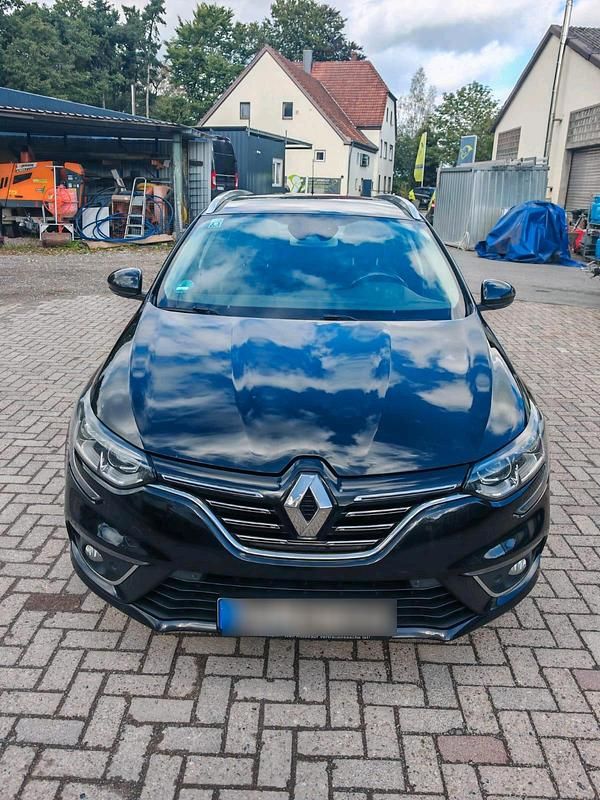 Schwarz Gebraucht 2016 Renault Mégane GrandTour Kombi | 5.800 € - Bild 1/4
