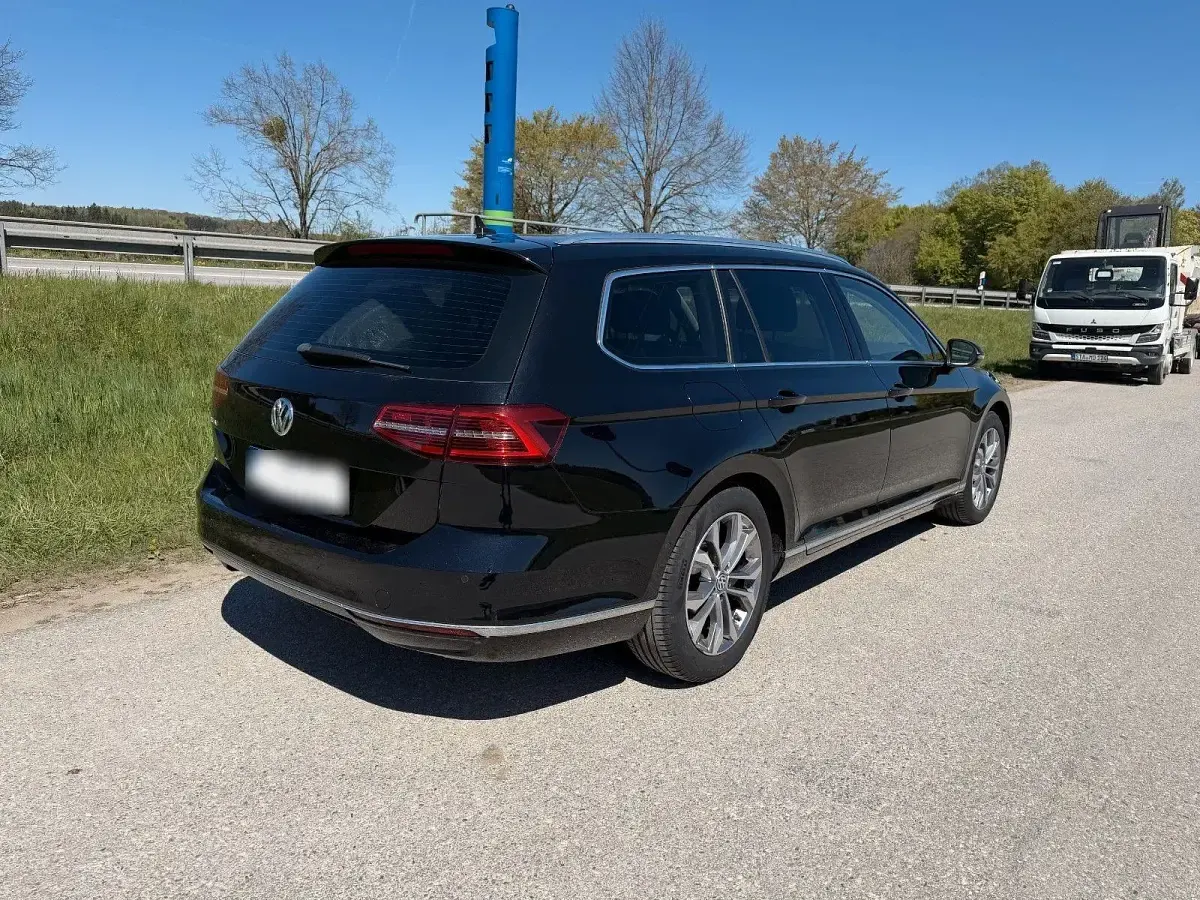 Gebraucht VW Passat Highline 150 PS (110 kW) 2018 Schwarz Kombi