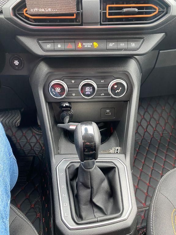 Gebraucht Dacia Sandero Comfort 91 PS (66 kW) 2022 Orange Limousine