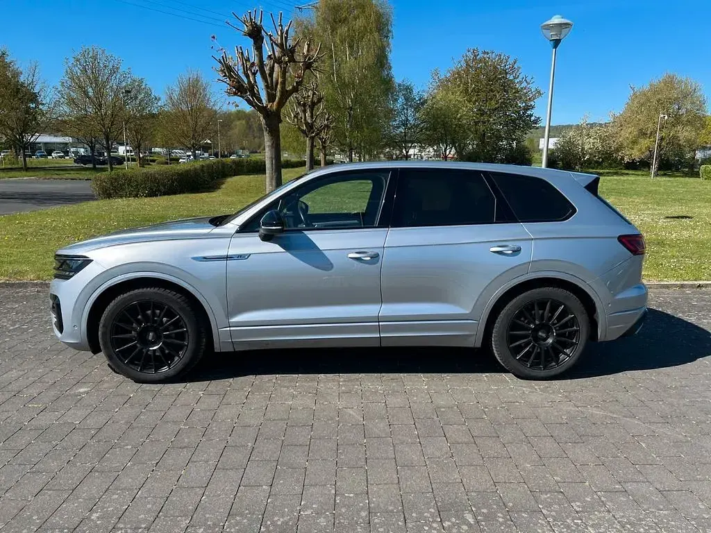 Gebraucht VW Touareg 286 PS (210 kW) 2019 Silber SUV