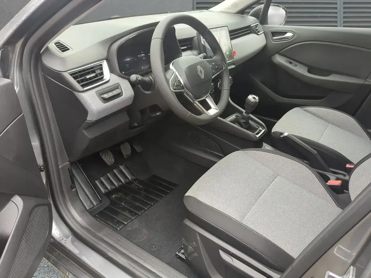 Ny Renault Clio V Evolution 101 HK (74 kW) 2025 Grå Halvkombi