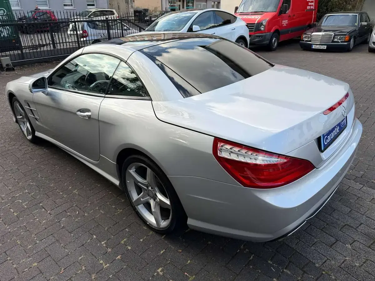 Gebraucht Mercedes SL350 AMG line 306 PS (225 kW) 2013 Iridiumsilber Cabrio