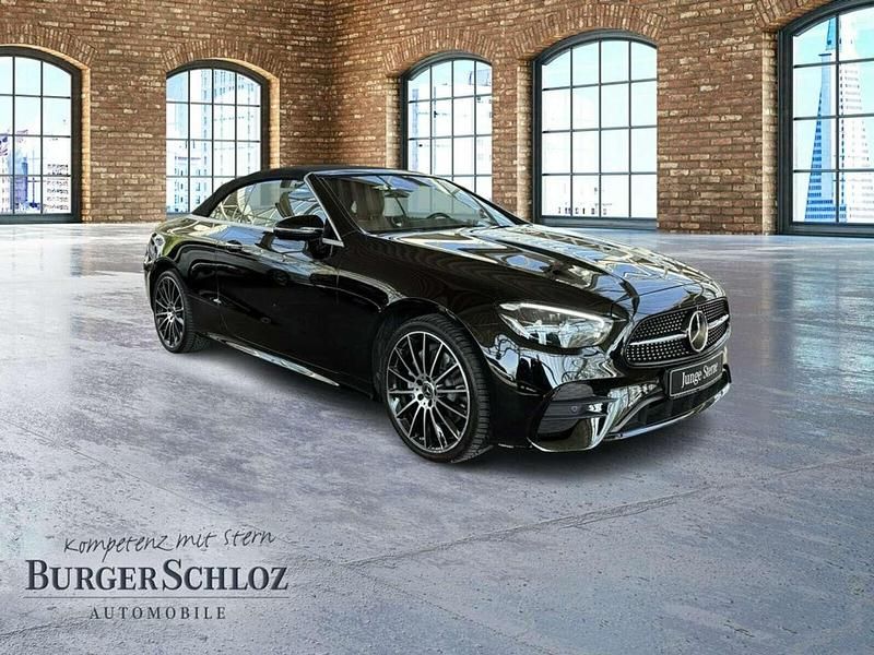 Gebraucht Mercedes E200 197 PS (144 kW) 2023 Schwarz uni Cabrio