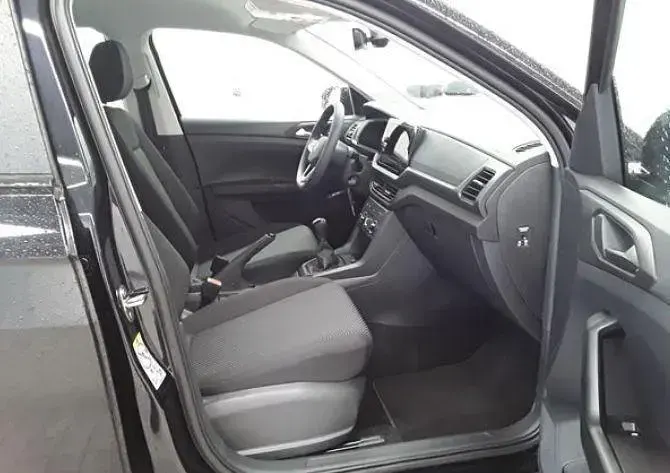 Gebraucht VW T-Cross 95 PS (69 kW) 2025 Deep black perleffekt SUV