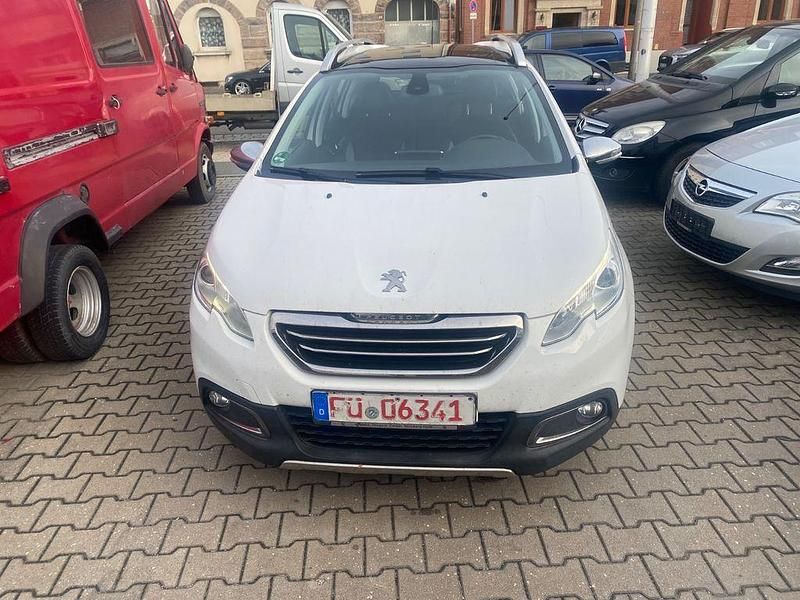 Weiß Gebraucht 2016 Peugeot 2008 Allure SUV | 5.900 € (Fairer Preis) - Bild 1/4