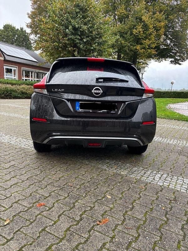 Gebraucht Nissan Leaf N-Connecta 110 kW (150 PS) 2022 Schwarz Kleinwagen