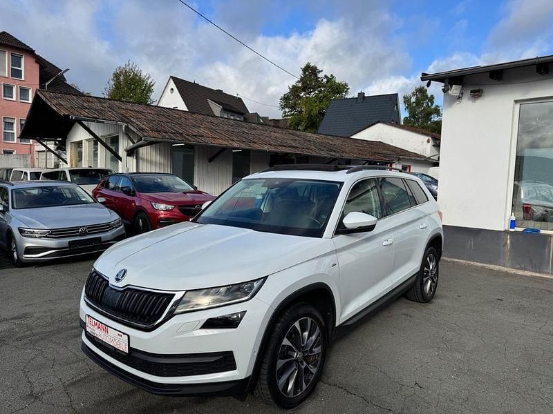 Weiß Gebraucht 2020 Skoda Kodiaq Drive SUV | 23.890 € (Guter Preis) - Bild 1/4