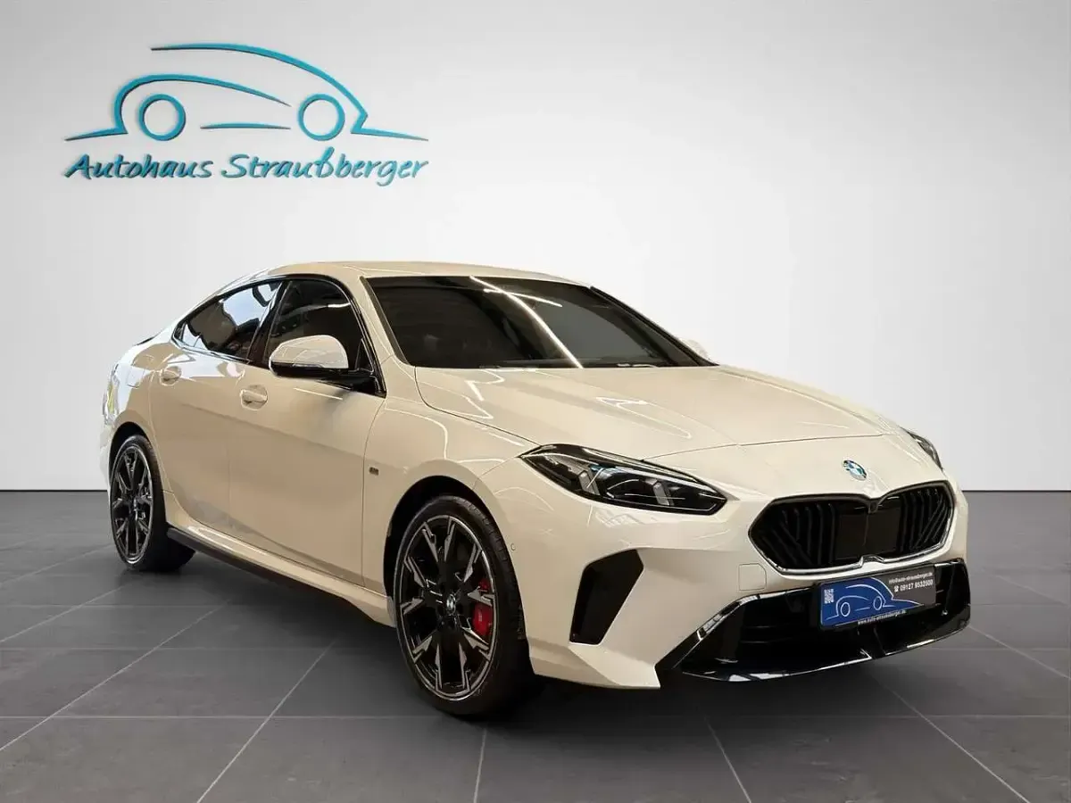 Gebraucht BMW 218 M Sport 150 PS (110 kW) 2025 Alpinweiss iii Coupé