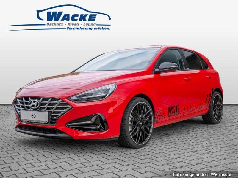 Rot Gebraucht 2020 Hyundai i30 Intro Edition Limousine | 17.870 € (Fairer Preis) - Bild 1/4