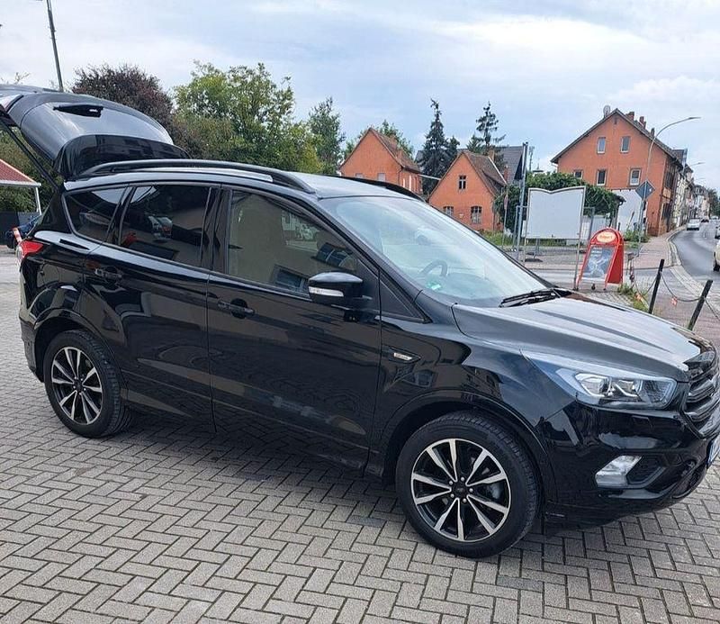 Gebraucht Ford Kuga ST-Line 150 PS (110 kW) 2017 Schwarz SUV