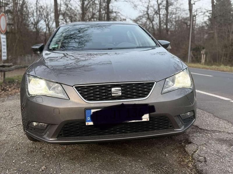 Gebraucht Seat Leon Style 110 PS (80 kW) 2016 Grau Kleinwagen